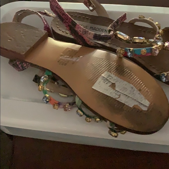 Sandals - Picture 3 of 6